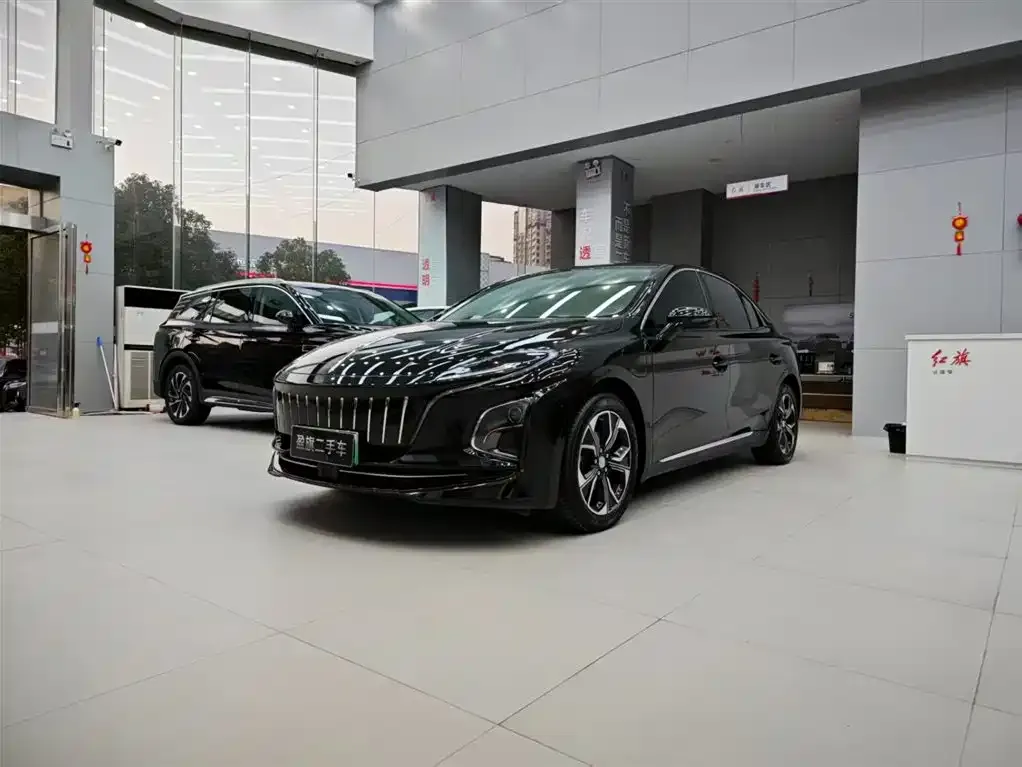 Hongqi E-QM5 — фото 1