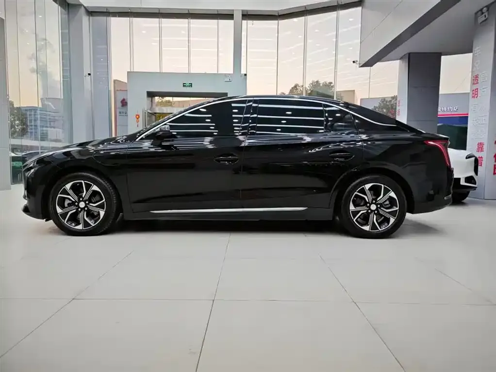 Hongqi E-QM5 — фото 6