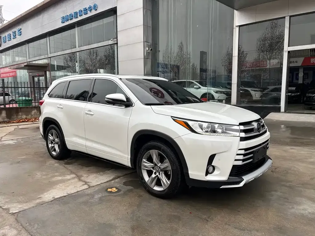 Toyota Highlander — фото 5