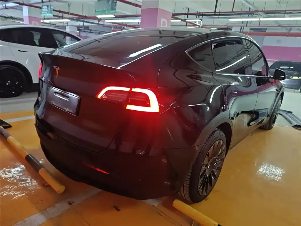 Tesla Model Y 2023 из CN, фото 10