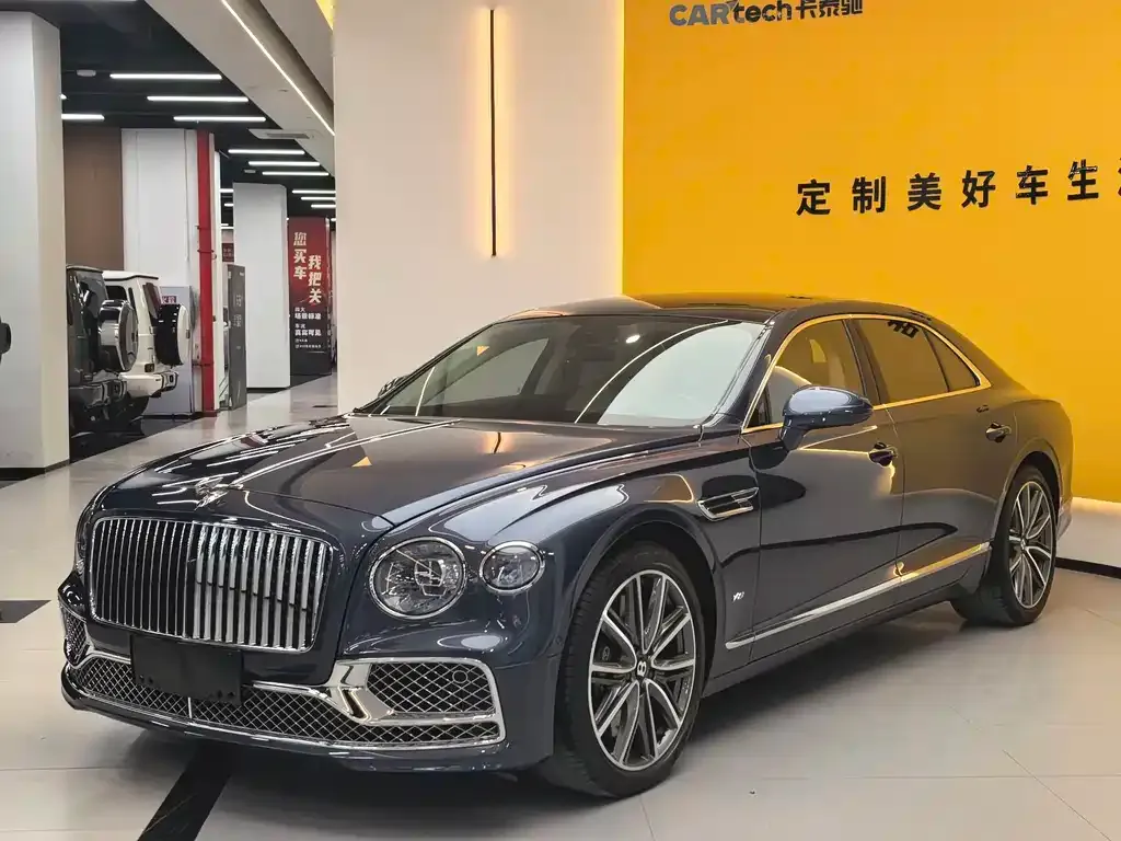 Bentley Flying Spur — фото 1