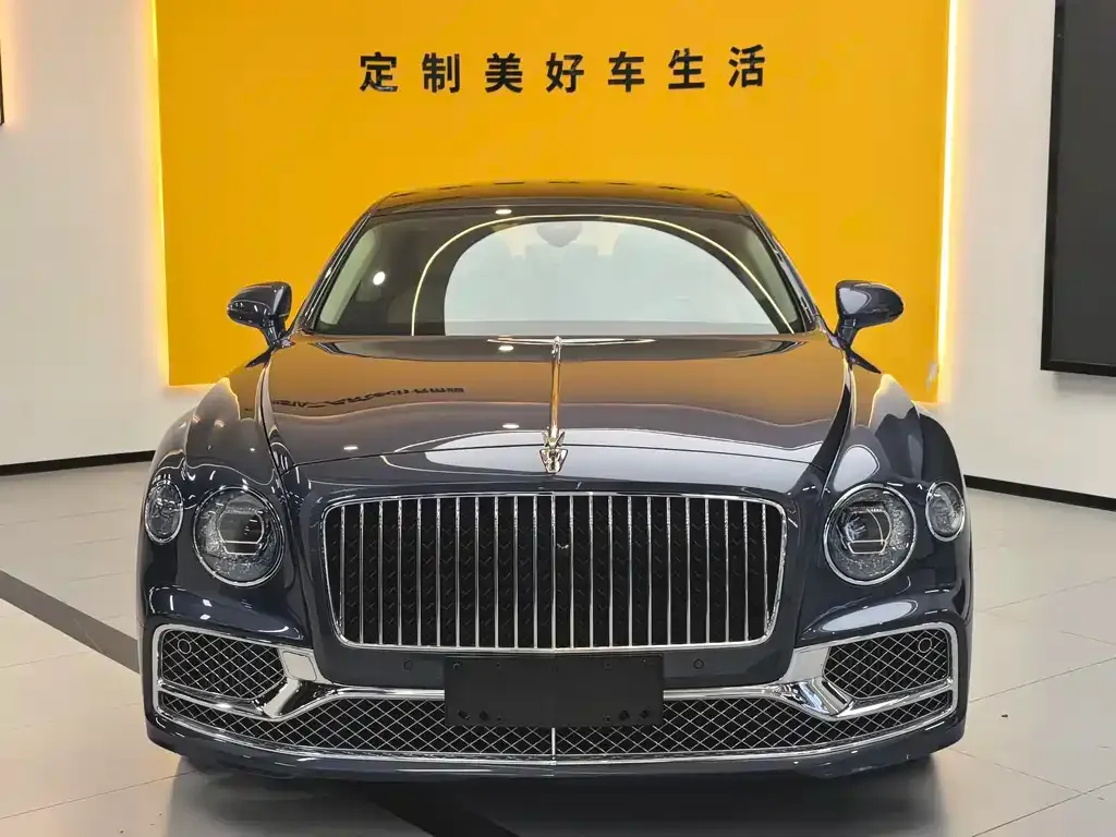 Bentley Flying Spur — фото 8