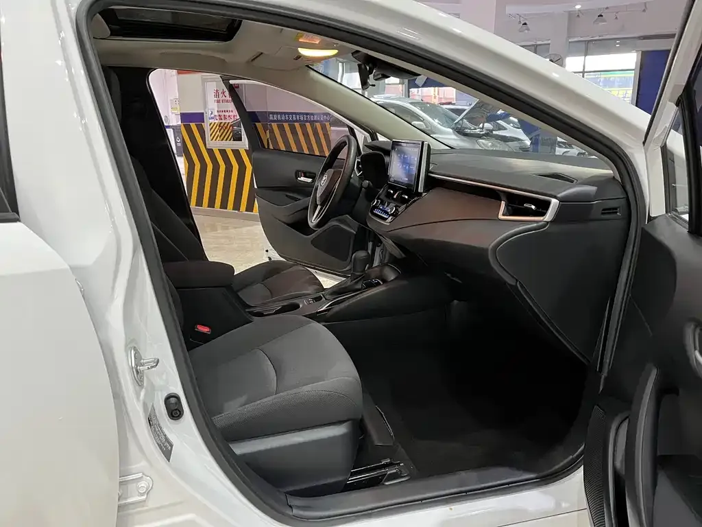 Toyota Corolla 2022 из CN, фото 3