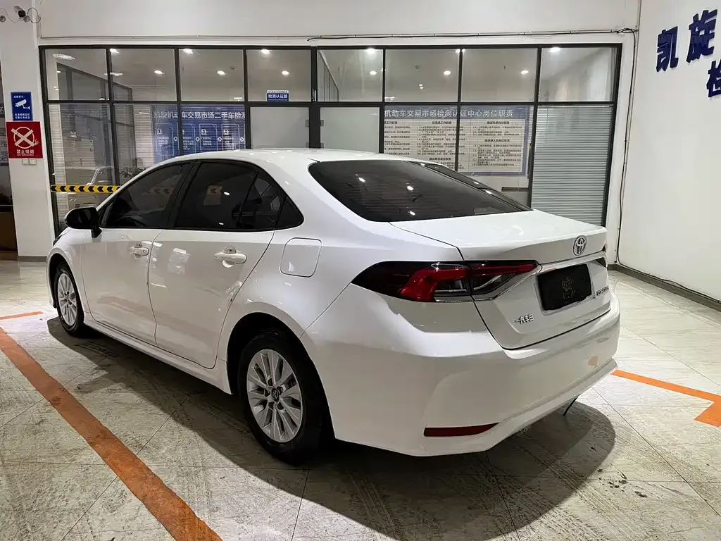 Toyota Corolla 2022 из CN, фото 10