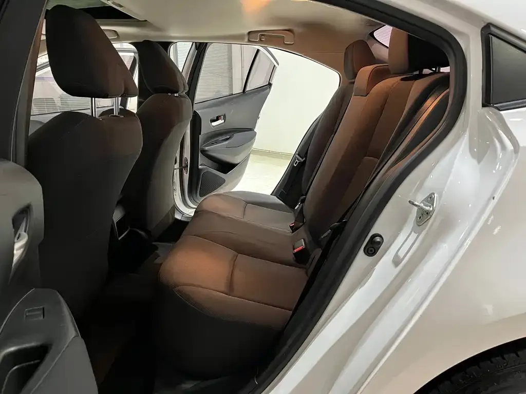 Toyota Corolla 2022 из CN, фото 2
