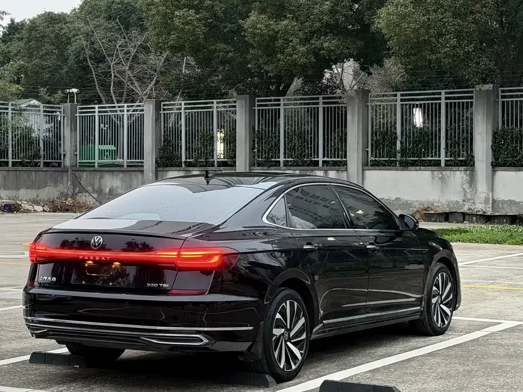 Volkswagen Passat — фото 6