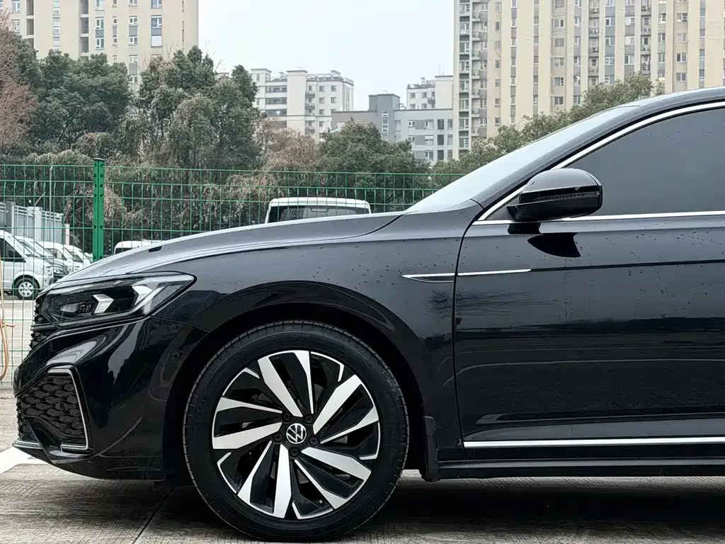 Volkswagen Passat — фото 4