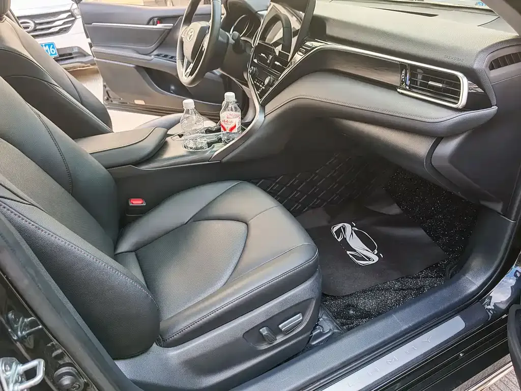 Toyota Camry 2022 из CN, фото 4