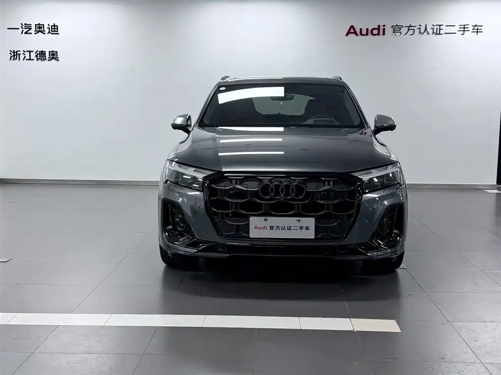 Audi SQ7 2024 из CN, фото 2
