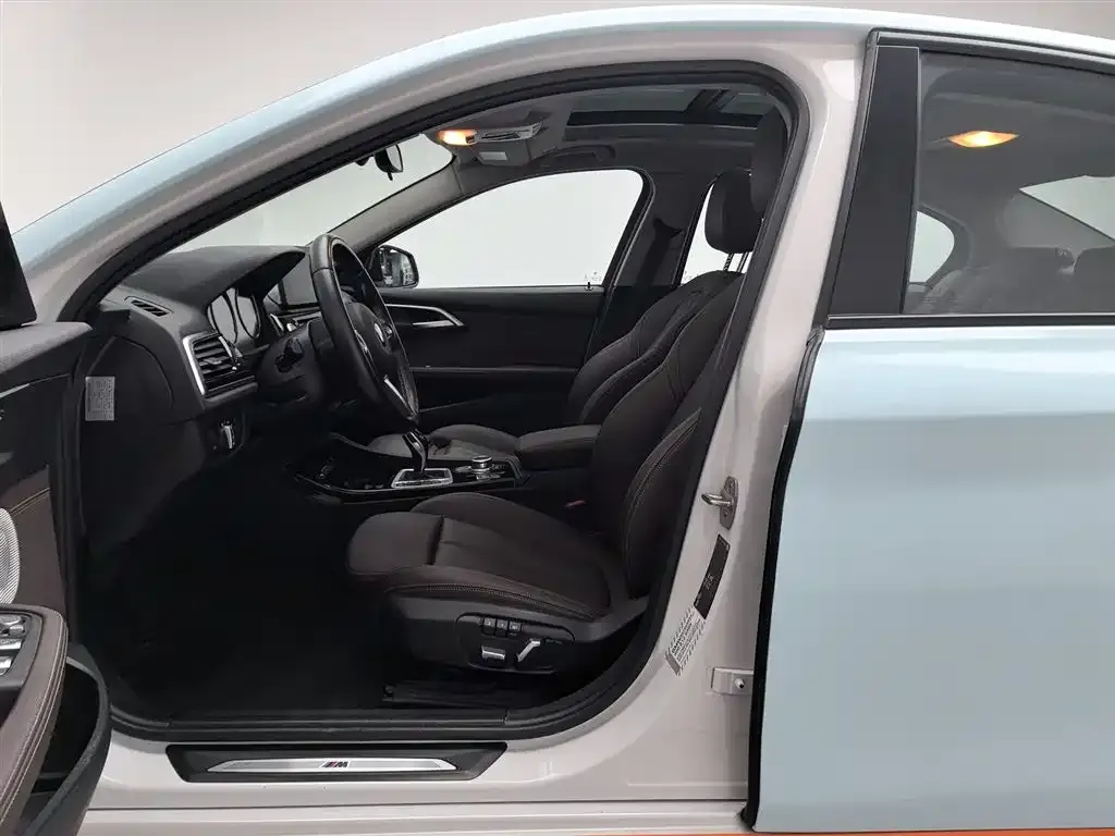 BMW 1 Series 2021 из CN, фото 10