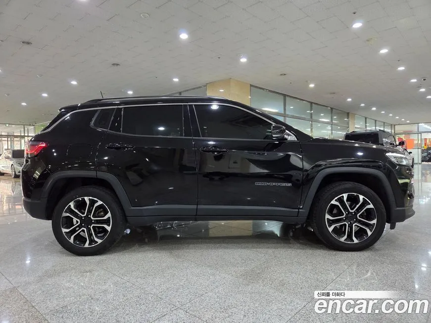 Jeep Compass — фото 5