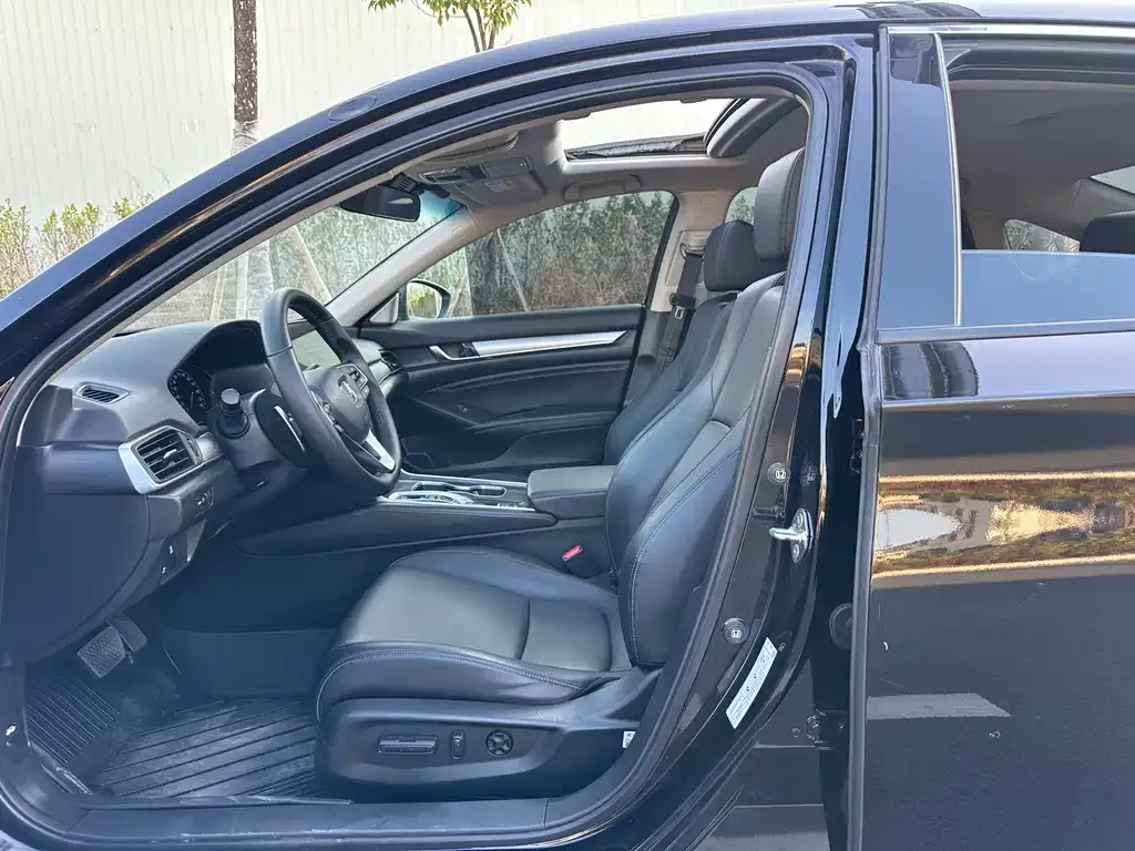 Honda Accord 2022 из CN, фото 4