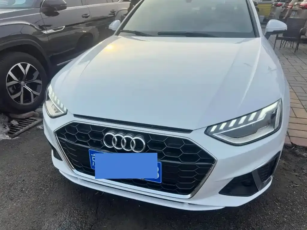 Audi A4L 2022 из CN, фото 8