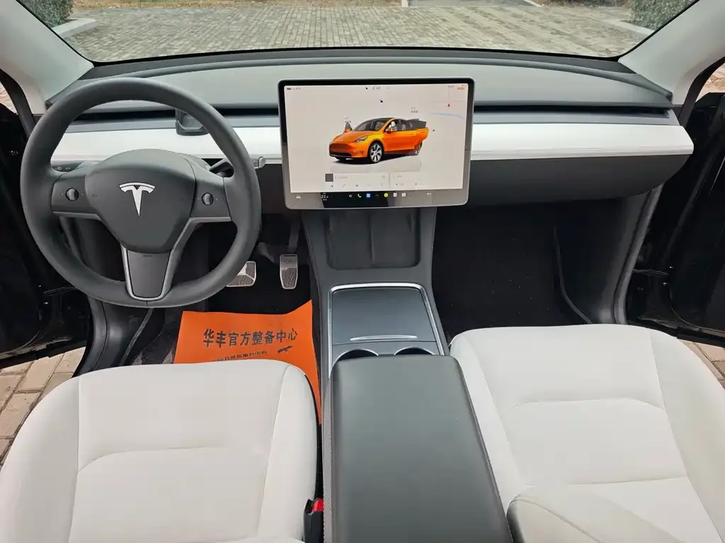 Tesla Model Y — фото 3