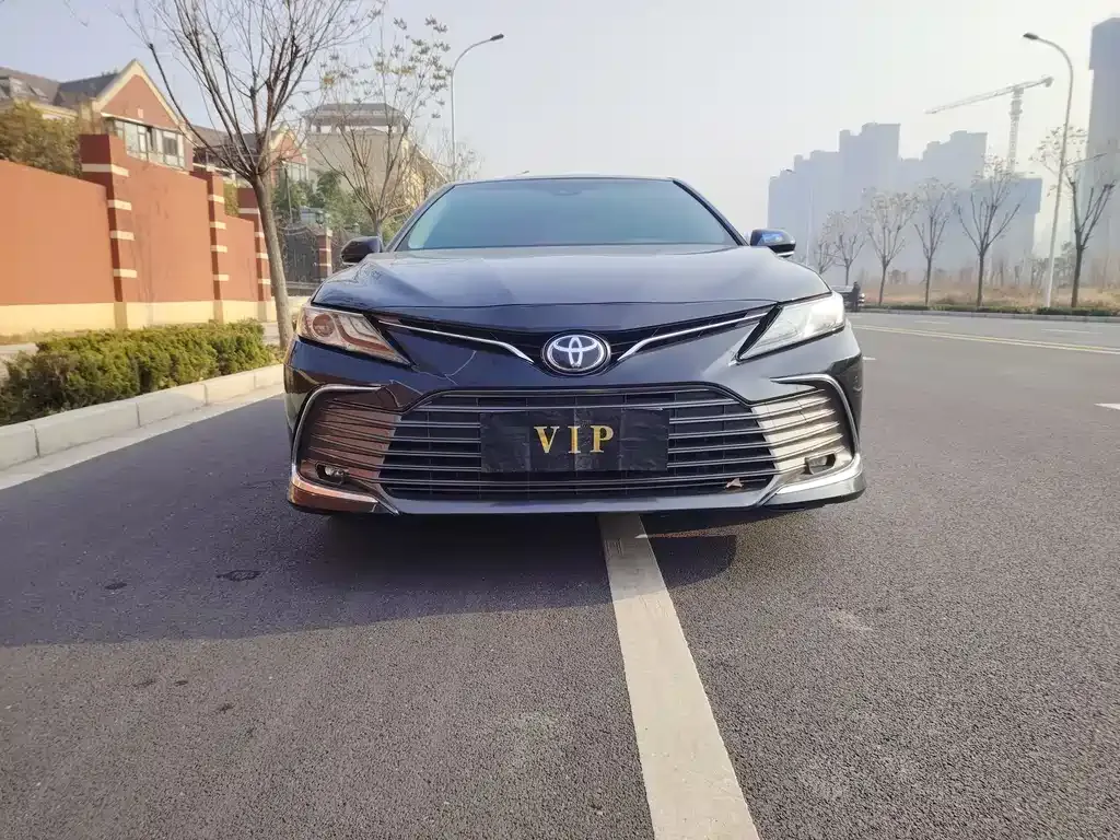 Toyota Camry — фото 6