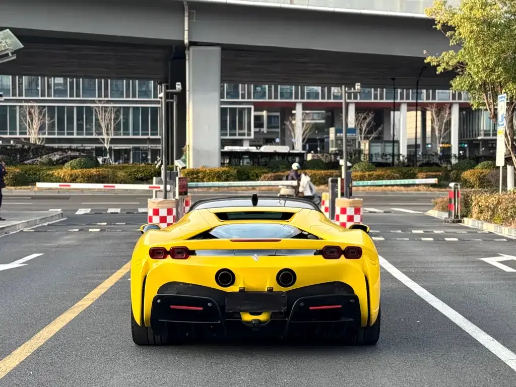 Ferrari SF90 2023 из CN, фото 8