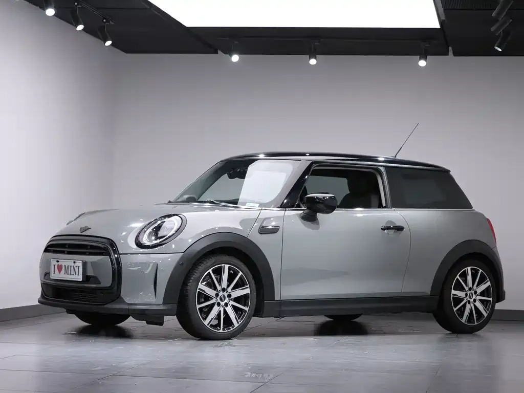 MINI Cooper (3-door) — фото 1