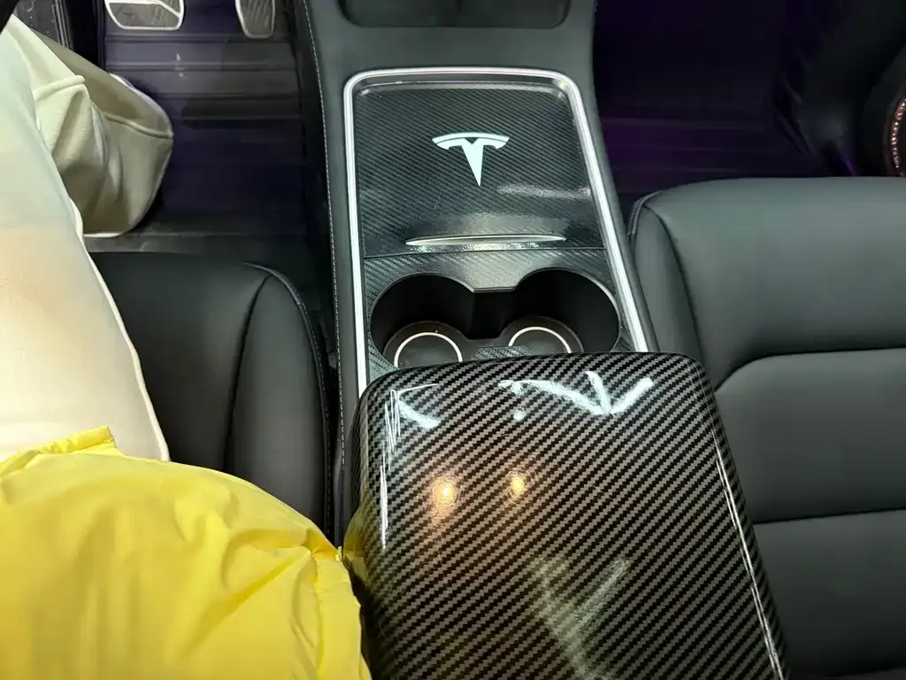 Tesla Model Y 2023 из CN, фото 3