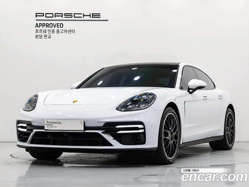 Porsche Panamera — фото 1