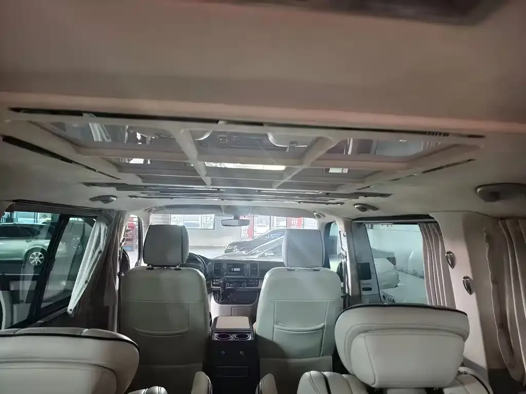 Volkswagen Caravelle 2021 из CN, фото 9