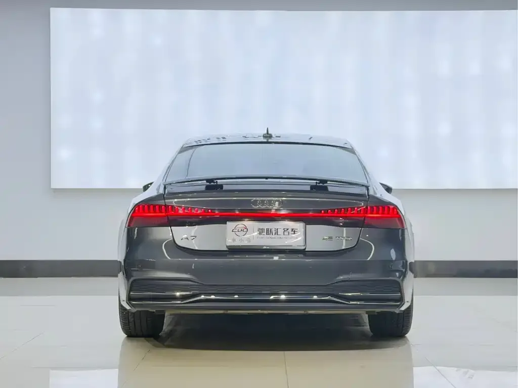 Audi A7 — фото 8