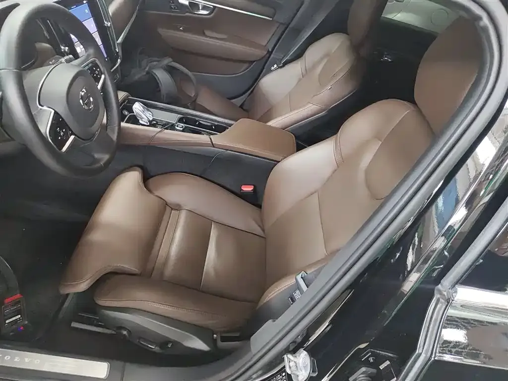 Volvo S90 — фото 10
