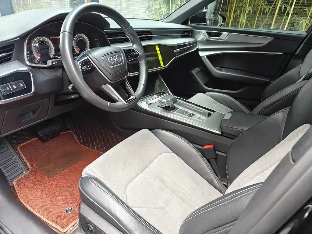 Audi A6L 2023 из CN, фото 4