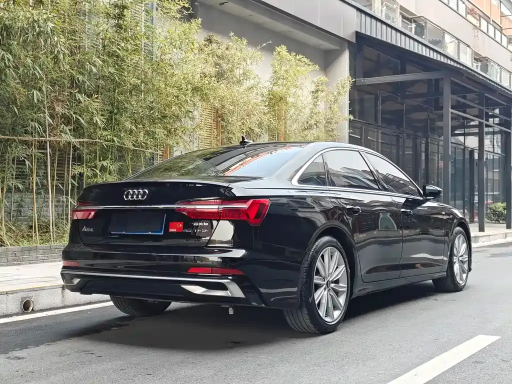 Audi A6L 2023 из CN, фото 10
