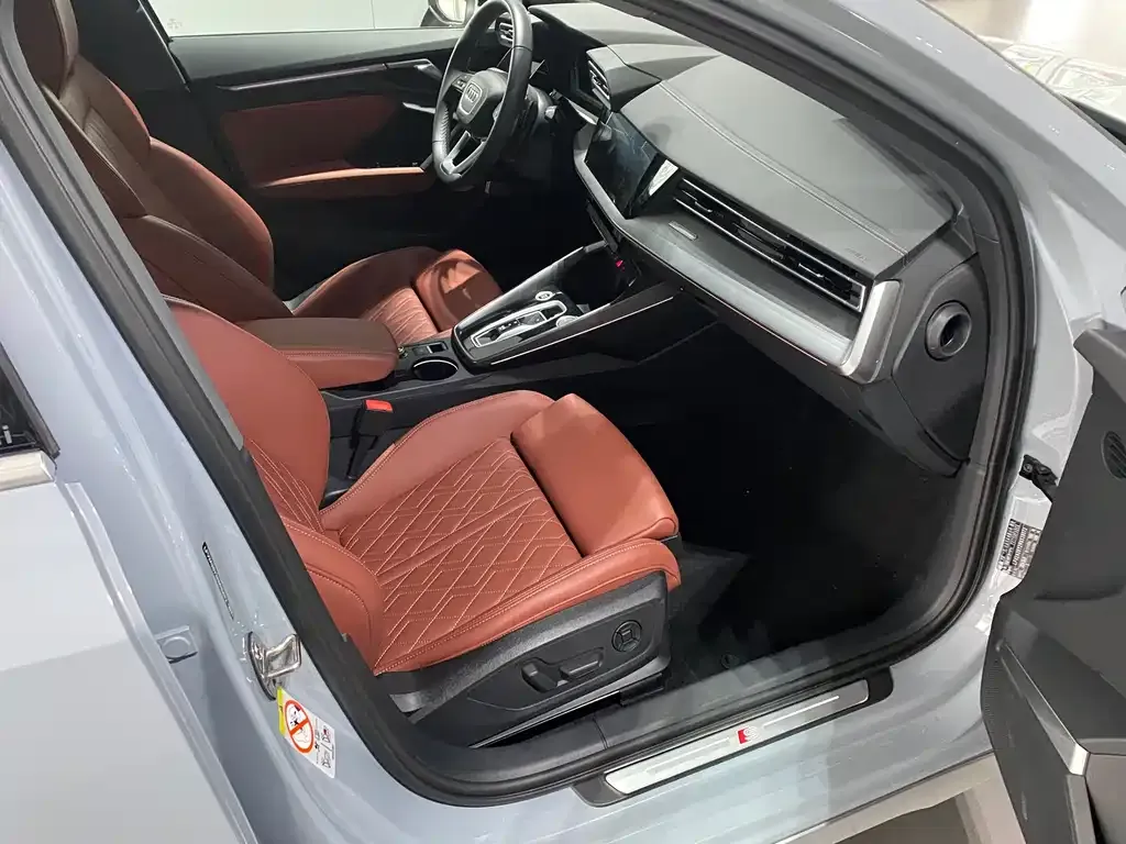 Audi A3 2024 из CN, фото 10