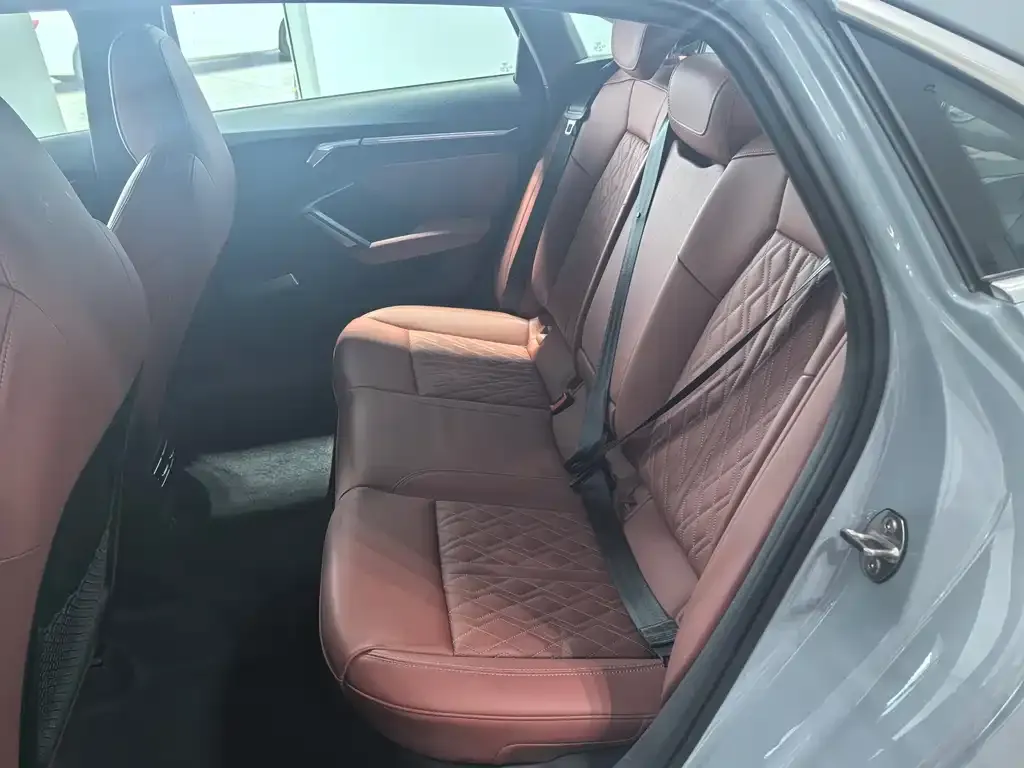 Audi A3 2024 из CN, фото 6