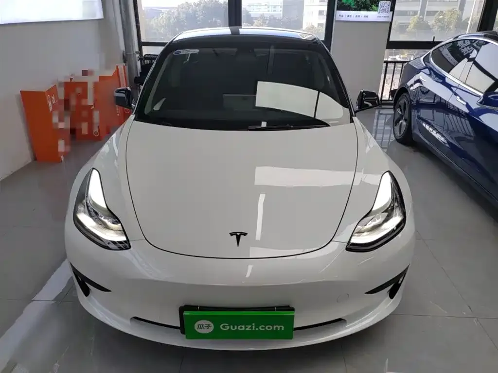 Tesla Model 3 — фото 3