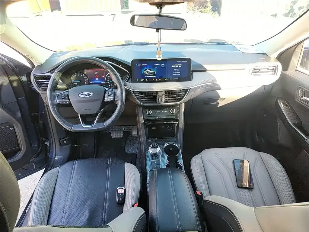 Ford Escape 2022 из CN, фото 5