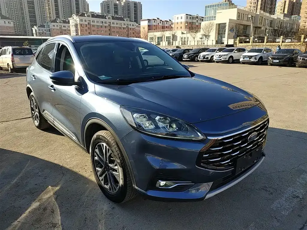 Ford Escape 2022 из CN, фото 2