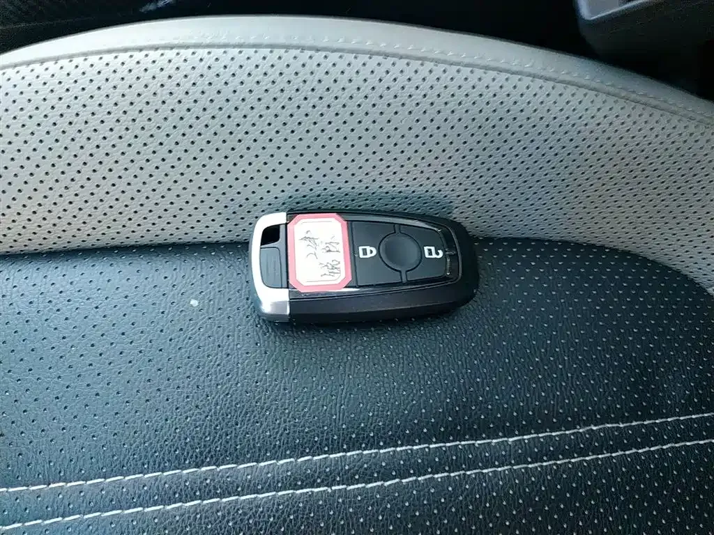 Ford Escape 2022 из CN, фото 9