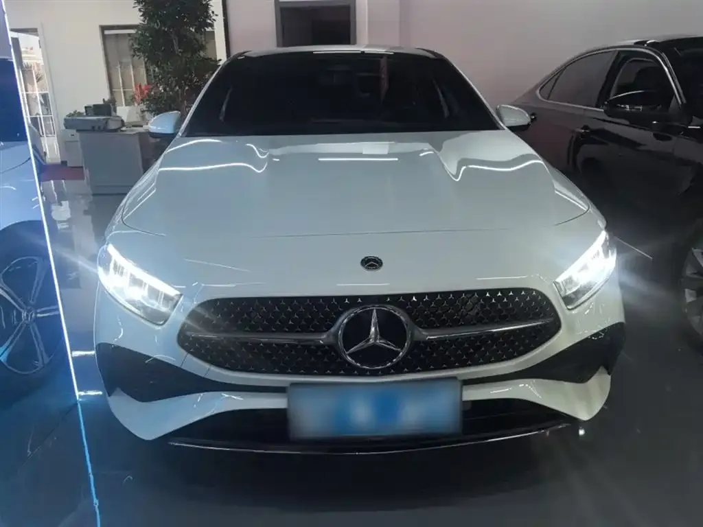 Mercedes-Benz A-Class 2024 из CN, фото 2