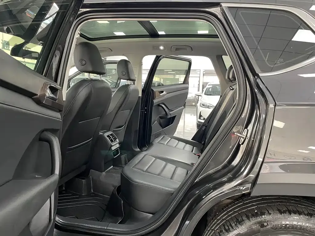 Volkswagen Tharu 2022 из CN, фото 2