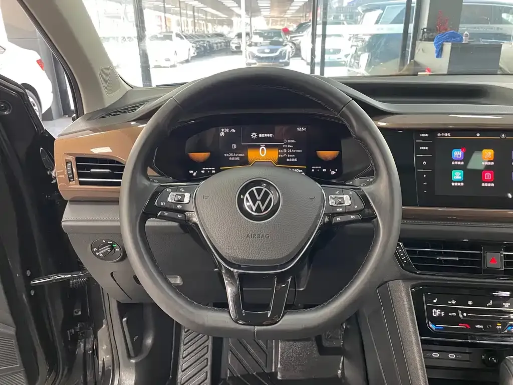 Volkswagen Tharu 2022 из CN, фото 10