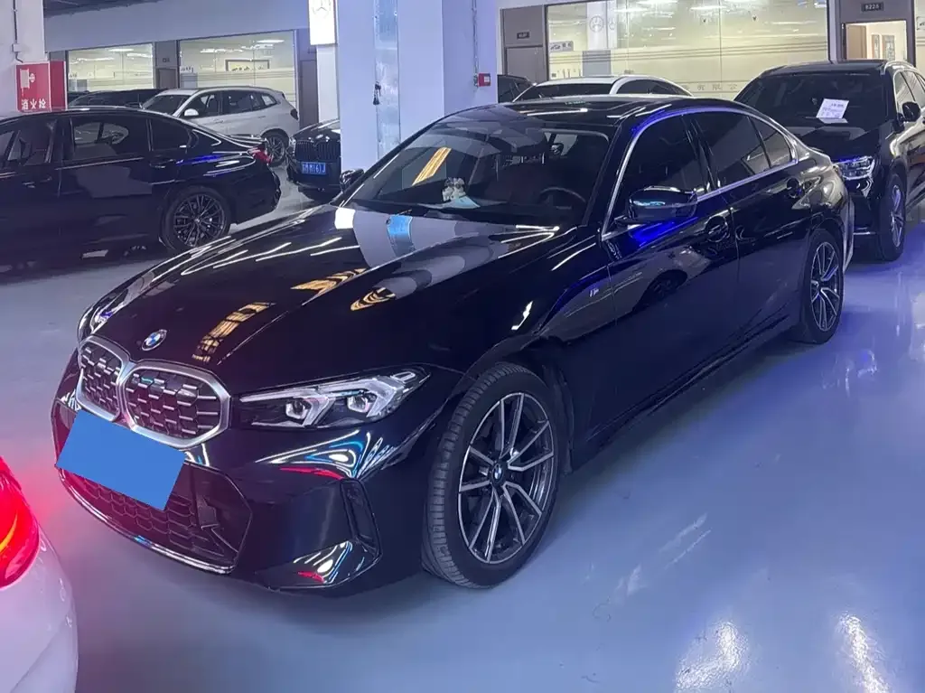 BMW 3 Series 2023 из CN, фото 1