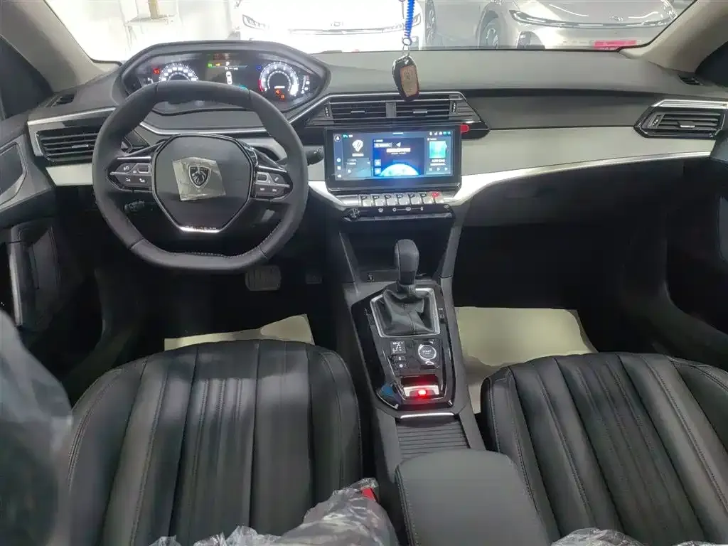 Peugeot 408 2025 из CN, фото 9