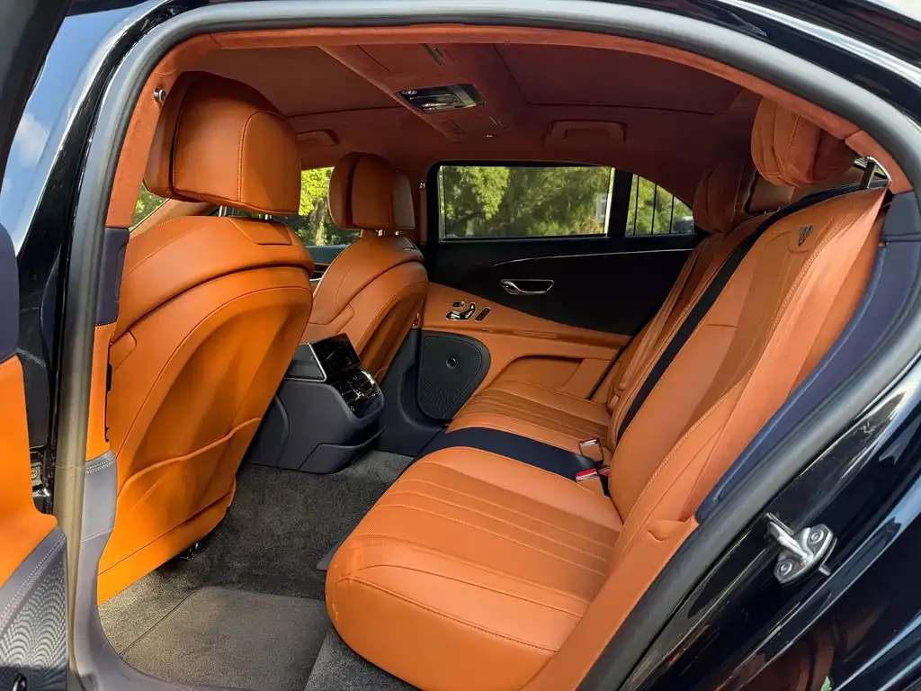 Bentley Flying Spur 2021 из CN, фото 7