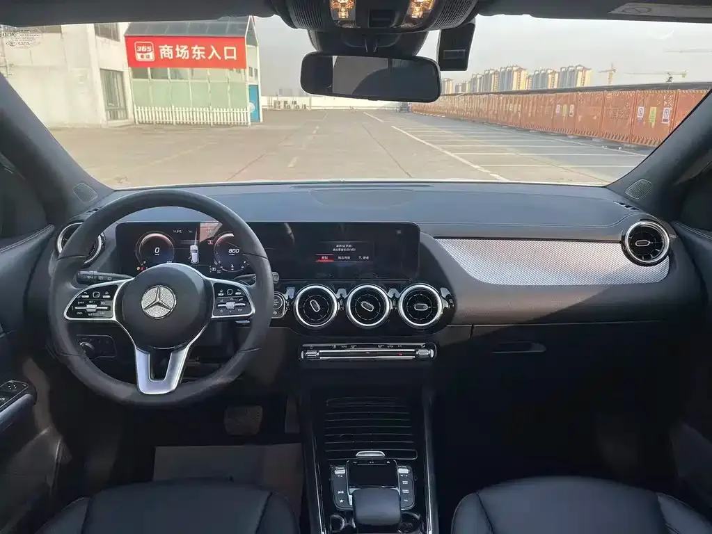 Mercedes-Benz GLA — фото 7