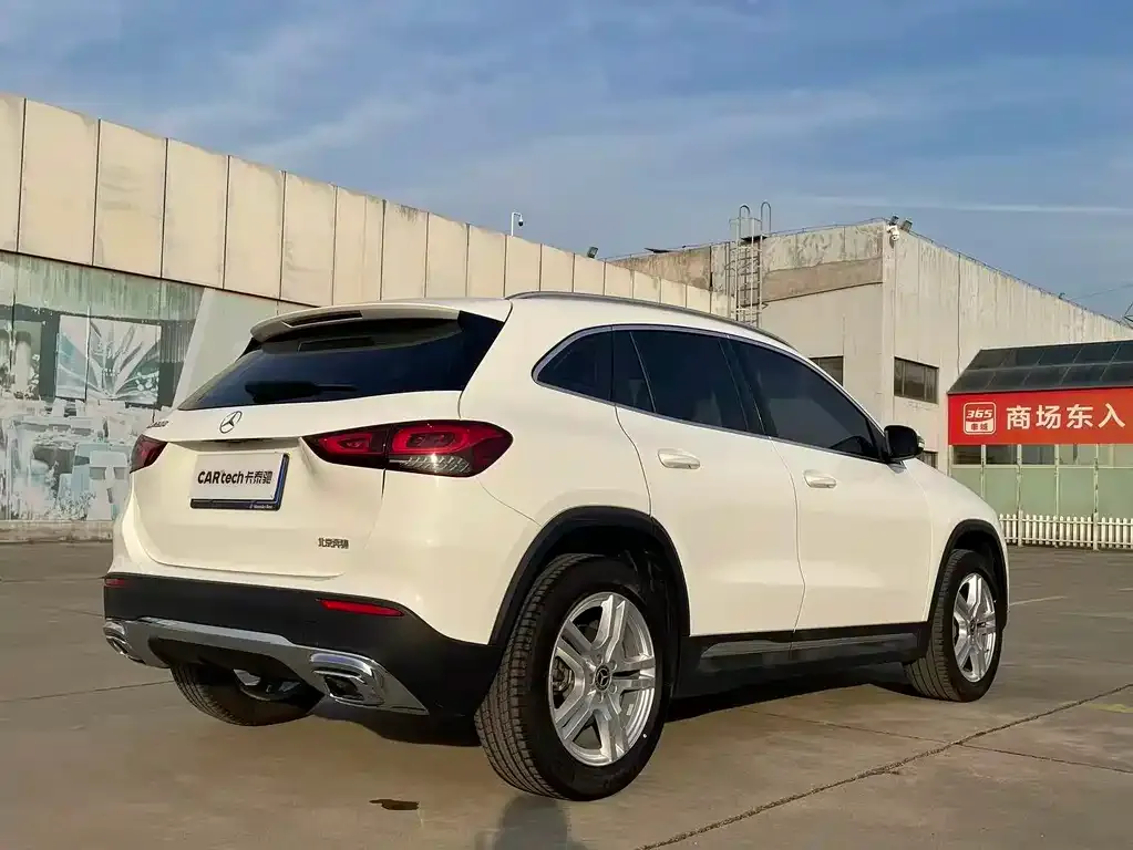 Mercedes-Benz GLA — фото 9