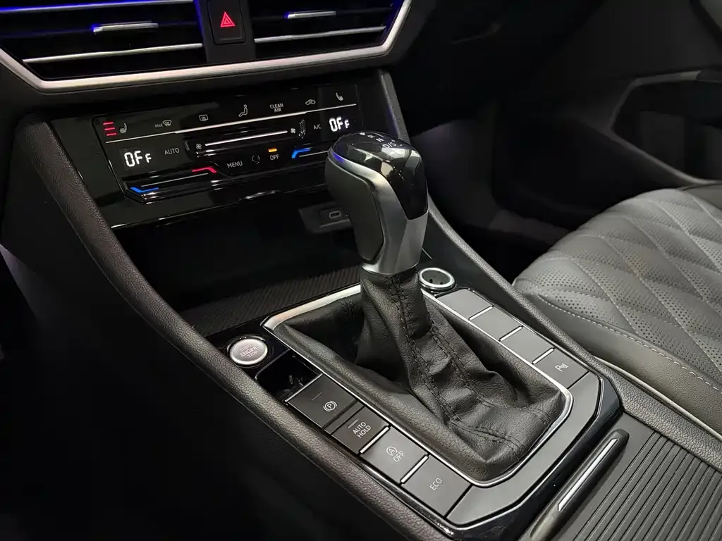 Volkswagen Sagitar 2023 из CN, фото 10