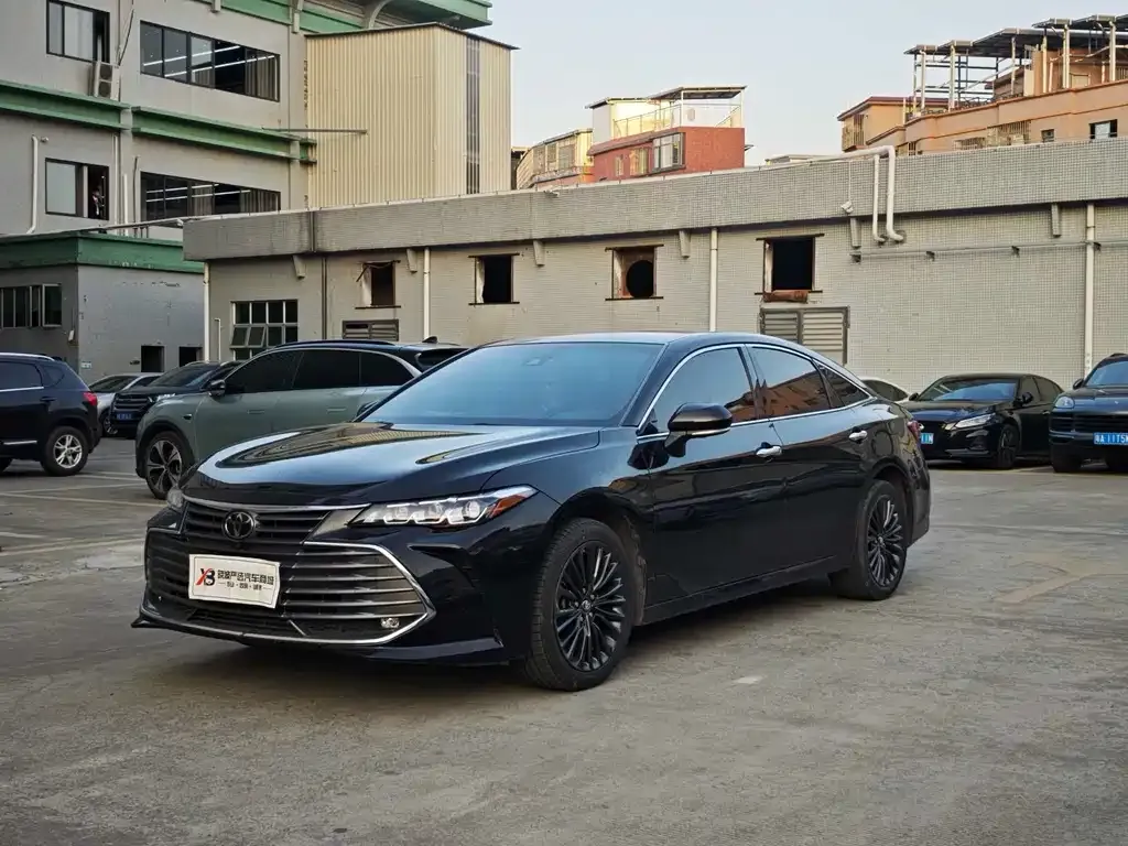 Toyota Avalon 2022 из CN, фото 1