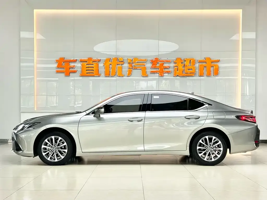 Lexus ES — фото 4