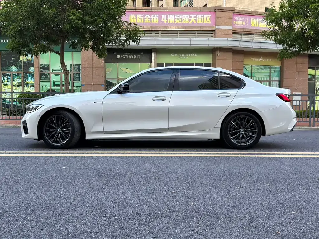 BMW 3 Series 2022 из CN, фото 10