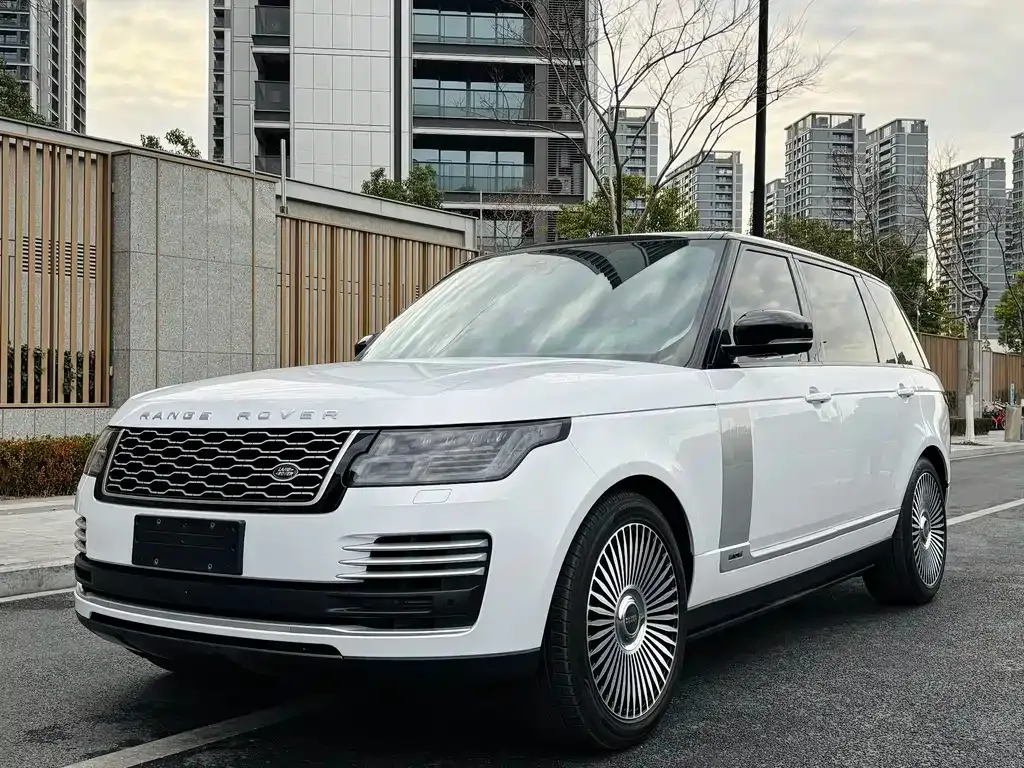 Land Rover Range Rover — фото 1