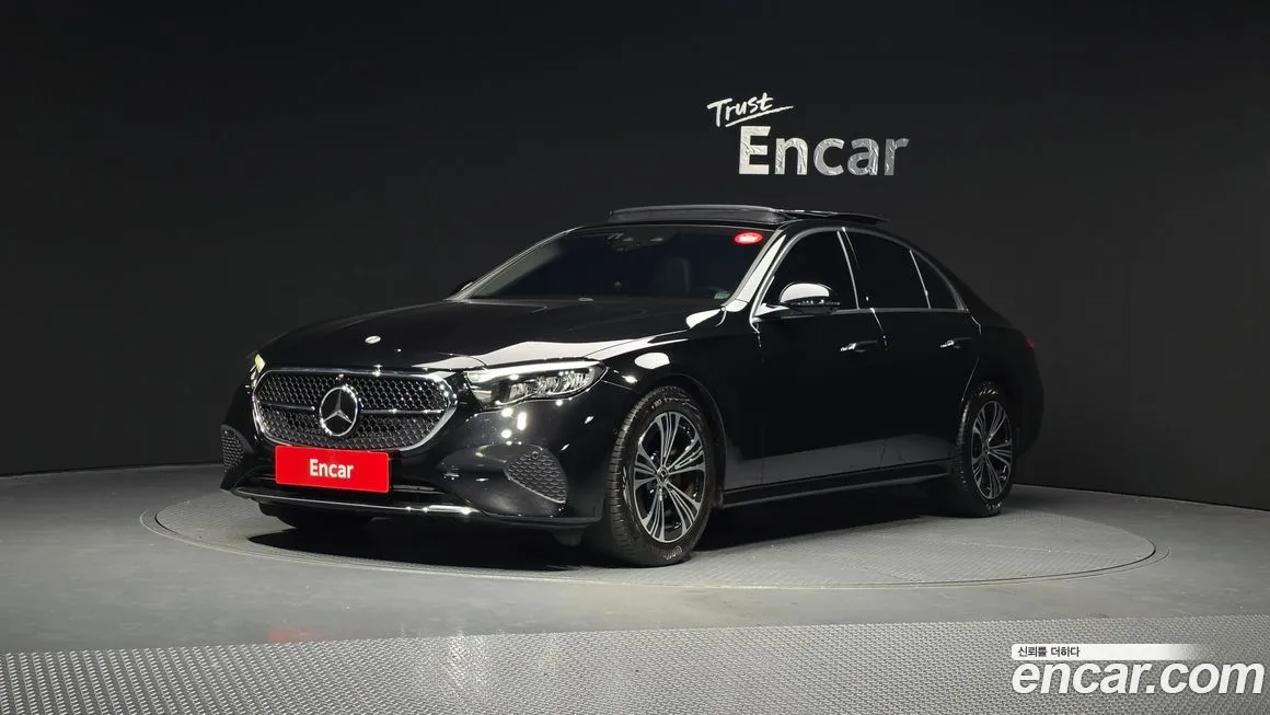 Mercedes-Benz E-Class — фото 1