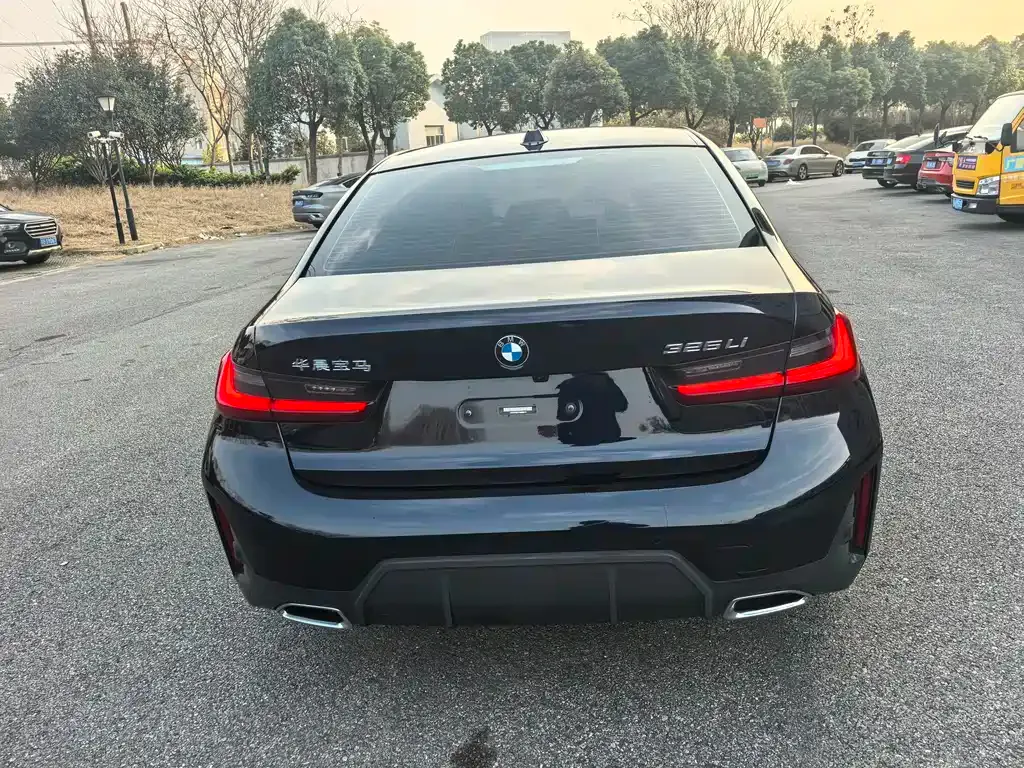BMW 3 Series 2023 из CN, фото 10