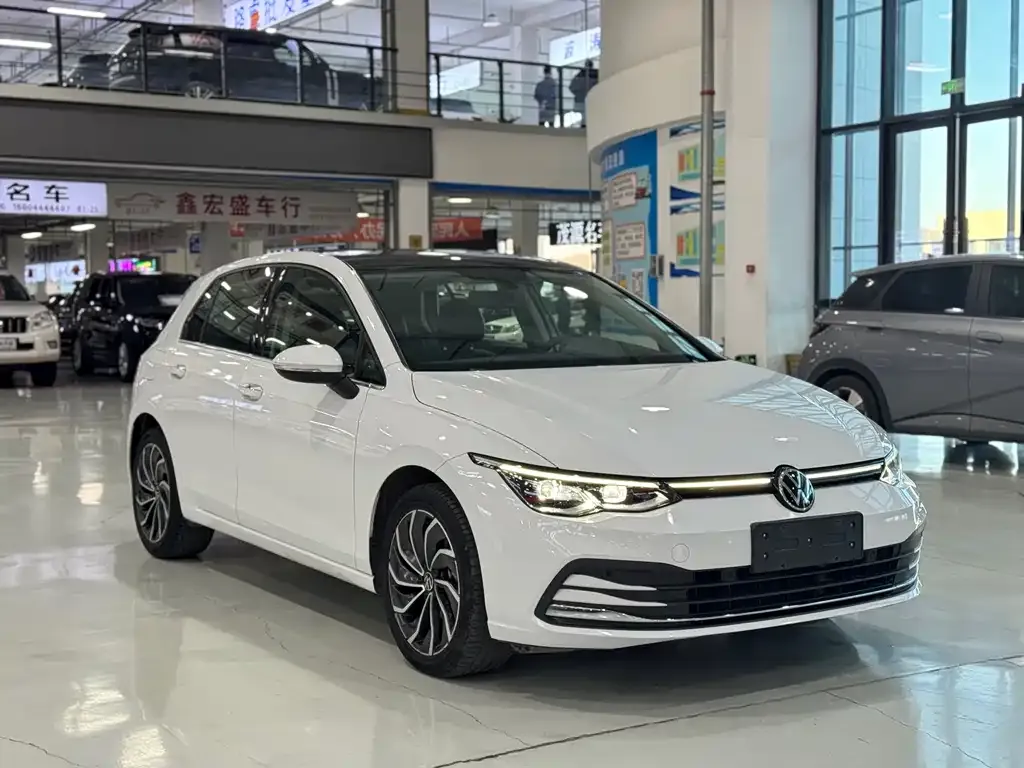 Volkswagen Golf 2022 из CN, фото 2